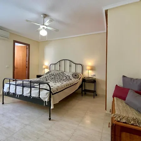 Stunning In With Kitchen Apartment *